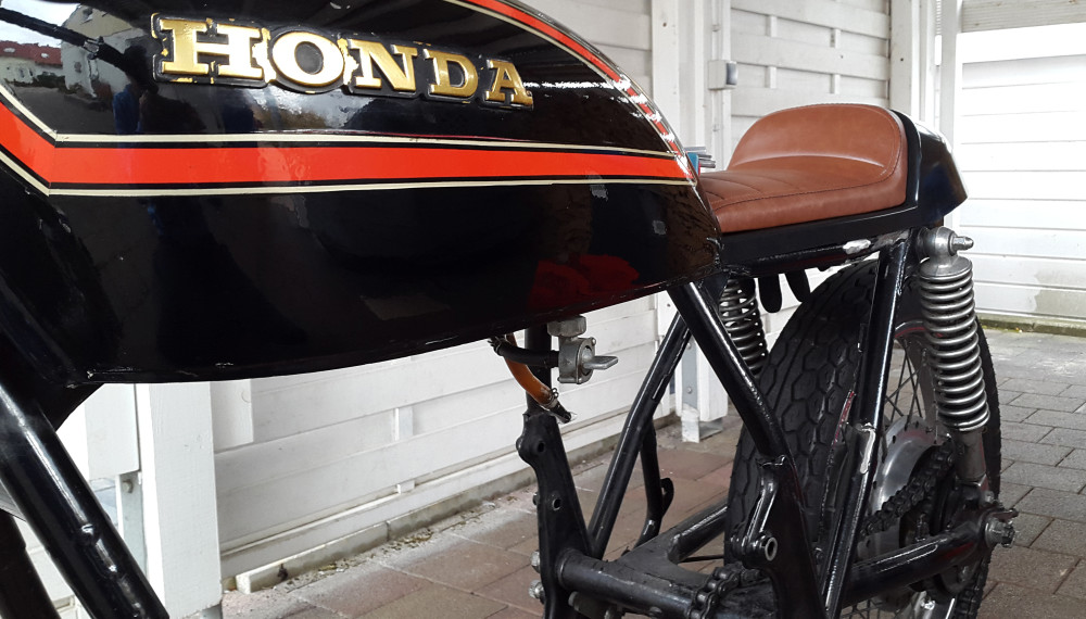 Honda CB 550 K3 Cafe Racer Sitzbank Seat