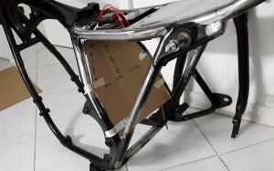 Honda CB 550 K3 Cafe Racer Rahmen Elektronik Rahmendreieck